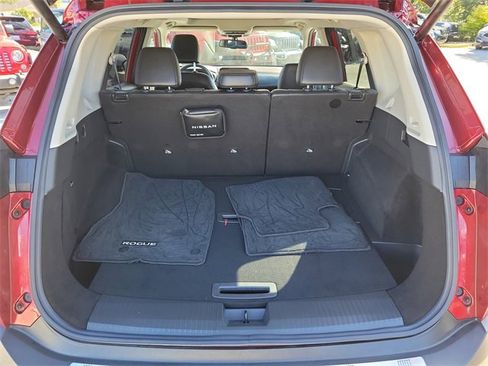Used 2021 Nissan Rogue SL w/ Premium Package image 12