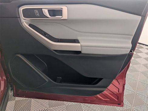 Used 2021 Ford Explorer XLT w/ Equipment Group 202A image 36