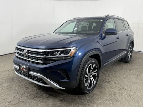 Used 2023 Volkswagen Atlas SEL AWD/4WD image 3