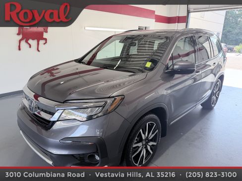 Used 2020 Honda Pilot Touring image 1