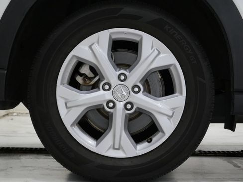 Used 2024 Honda HR-V LX image 9