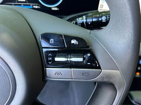 Used 2024 Hyundai Elantra SEL FWD image 19