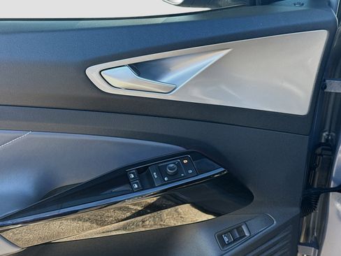 Used 2023 Volkswagen ID.4 Pro S image 17