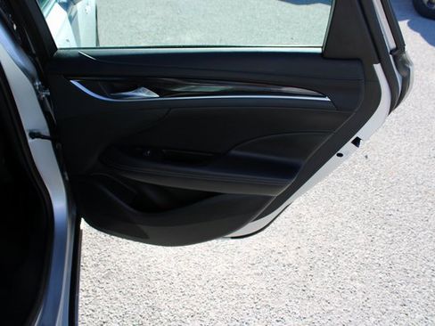 Used 2018 Buick LaCrosse Essence image 7