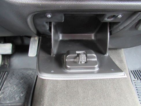 Used 2018 Chevrolet Silverado 1500 LT AWD/4WD image 18