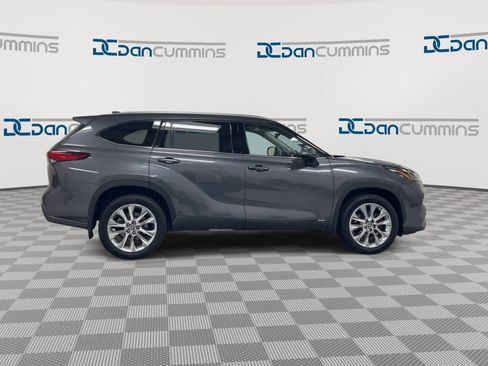 Used 2023 Toyota Highlander Limited AWD/4WD image 9