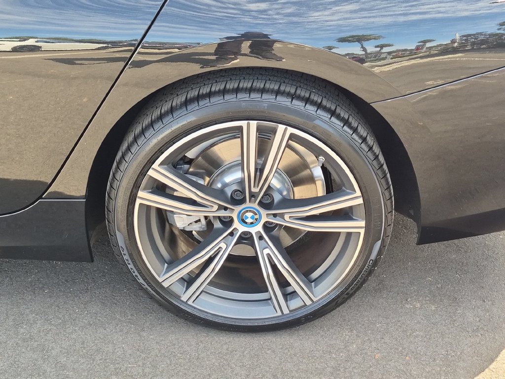 Used 2024 BMW 330e xDrive w/ Convenience Package AWD/4WD image 29