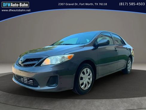 Used 2013 Toyota Corolla L FWD image 1
