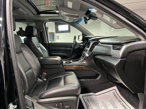 Used 2020 Chevrolet Suburban LT image 10