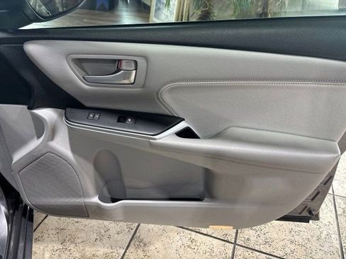 Used 2015 Toyota Camry XLE image 16