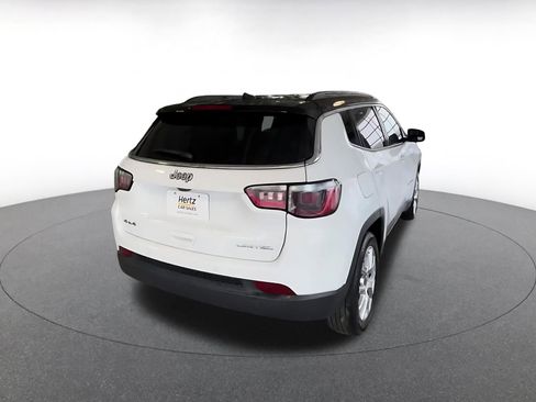 Used 2025 Jeep Compass Limited image 21