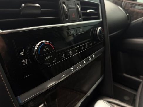 Used 2023 Nissan Armada Platinum w/ Captain's Chairs Package RWD image 34