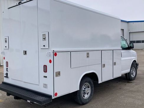 New 2025 Chevrolet Express 3500 Work Van w/ Power Convenience Package image 2