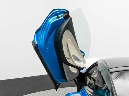 Used 2020 McLaren GT RWD image 15