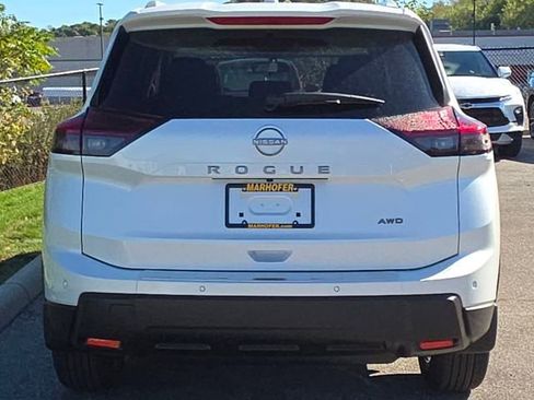 New 2026 Nissan Rogue SV w/ SV Premium Package image 24