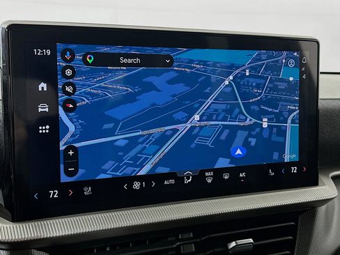 Used 2025 Ford Explorer ST-Line w/ Premium Package image 13