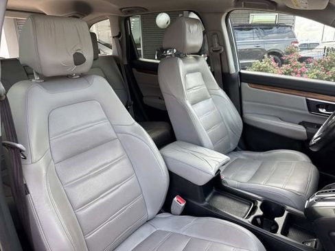 Used 2017 Honda CR-V Touring image 11