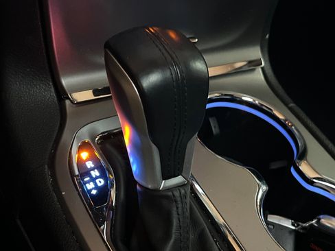 Certified 2022 Jeep Grand Cherokee Limited w/ Tech Group image 21