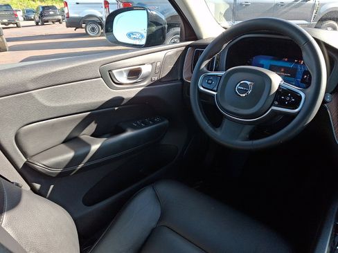 Used 2024 Volvo XC60 B5 Plus w/ Climate Package AWD/4WD image 14