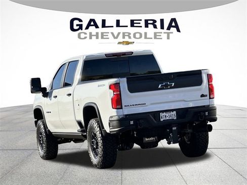 Certified 2025 Chevrolet Silverado 2500 ZR2 w/ ZR2 Bison Edition image 5