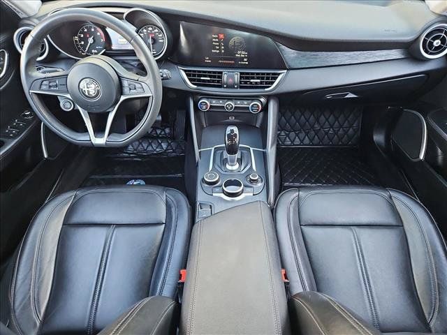 Used 2019 Alfa Romeo Giulia RWD image 17