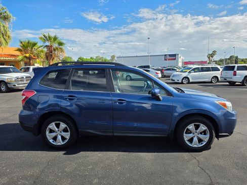 Used 2014 Subaru Forester 2.5i Limited AWD/4WD image 6