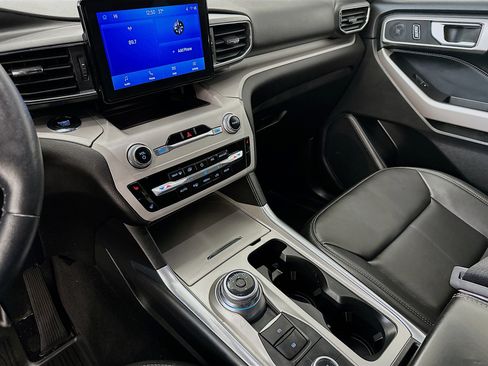 Used 2023 Ford Explorer XLT w/ Equipment Group 202A image 26