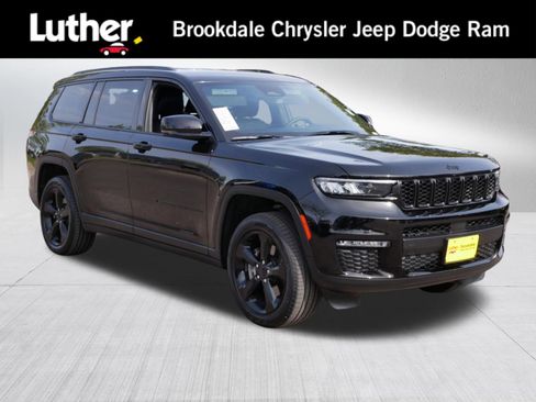Used 2025 Jeep Grand Cherokee L Limited w/ Black Appearance Package AWD/4WD image 1