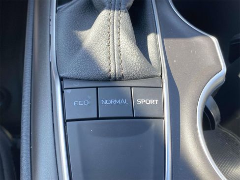 Used 2023 Toyota Camry LE image 28