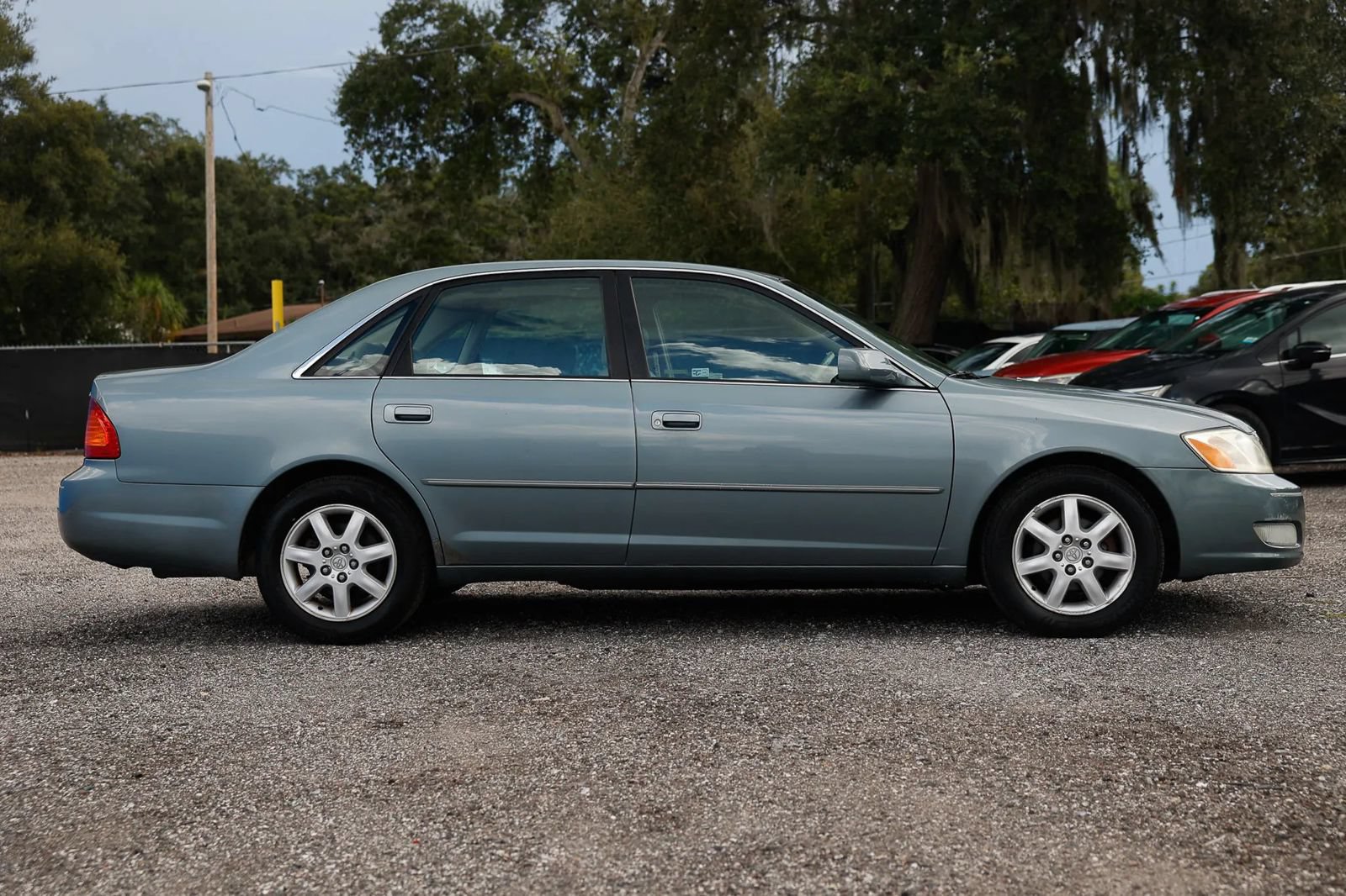 Used 2001 Toyota Avalon XLS w/ Option Pkg 5 FWD image 8