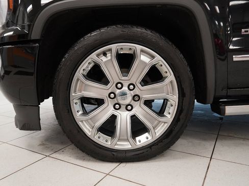 Used 2018 GMC Sierra 1500 Denali w/ Denali Ultimate Package image 16