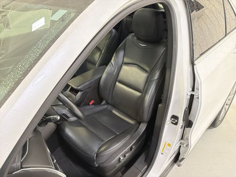 Used 2023 Cadillac XT4 Premium Luxury image 11