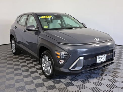 Used 2024 Hyundai Kona SE AWD/4WD image 1