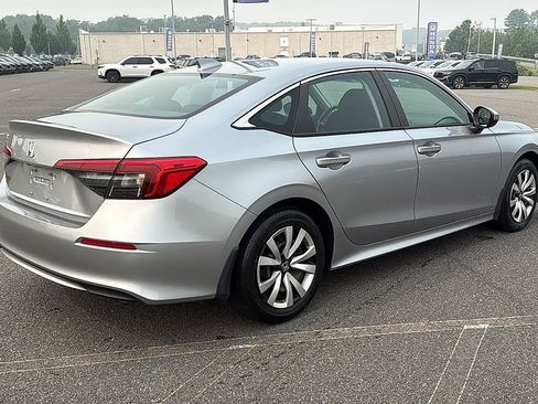 Used 2023 Honda Civic LX image 6