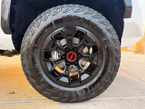 Used 2025 Toyota Tacoma TRD Pro image 30