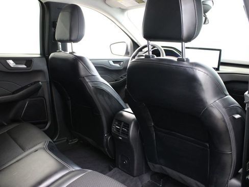 Used 2023 Ford Escape SE FWD image 21