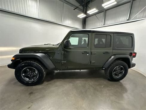 Used 2022 Jeep Wrangler Unlimited Sport image 2