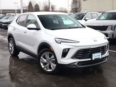 Used 2025 Buick Encore GX Preferred image 2