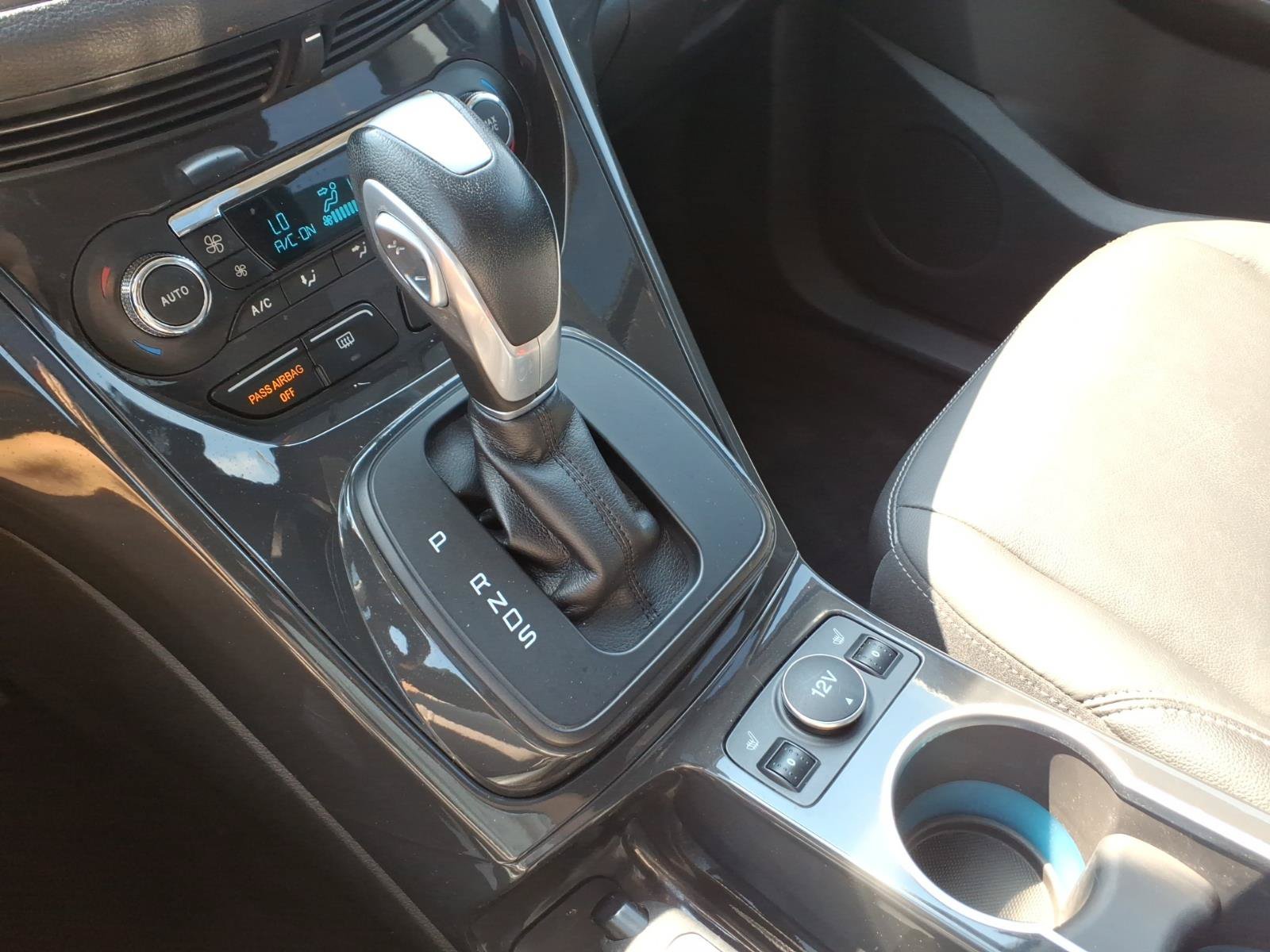 Used 2015 Ford Escape Titanium AWD/4WD image 16