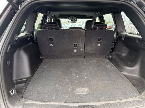 Used 2024 Jeep Grand Cherokee Altitude image 11