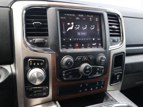 Used 2018 RAM 1500 Laramie w/ Convenience Group AWD/4WD image 11