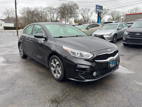 Used 2019 Kia Forte LXS FWD image 1