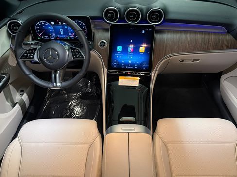 New 2026 Mercedes-Benz GLC 300 image 12