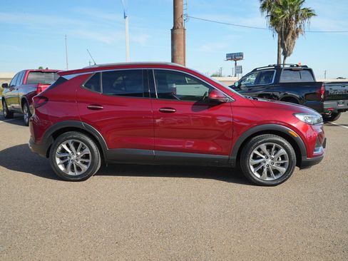 Used 2023 Buick Encore GX Essence w/ Experience Buick Package image 4