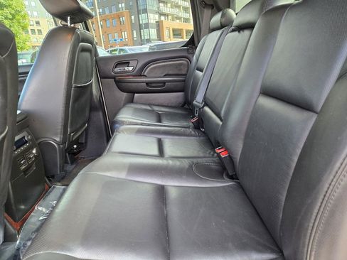 Used 2007 Cadillac Escalade EXT w/ Information Package image 20