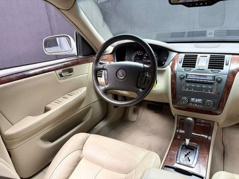 Used 2007 Cadillac DTS w/ Trunk Convenience Package FWD image 37