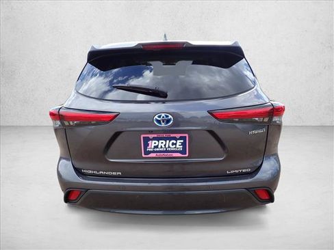 Used 2023 Toyota Highlander Limited AWD/4WD image 3