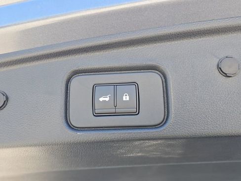 New 2026 Nissan Pathfinder SL image 11