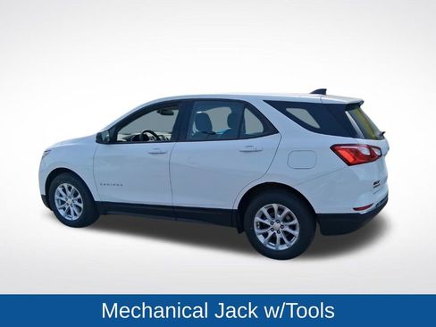 Used 2018 Chevrolet Equinox LS w/ LPO, Floor Liner Package FWD image 5