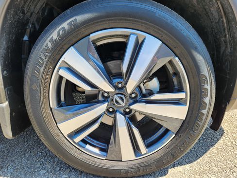 Used 2023 Nissan Rogue Platinum w/ Platinum Premium Package AWD/4WD image 21